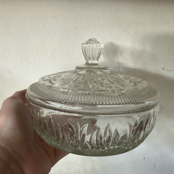 Vintage AVON Covered Clear Glass Dish with Lid 5.75” x 4” - Picture 1 of 1